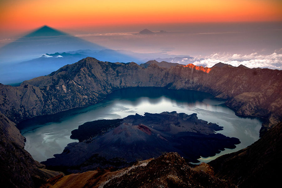 Gunung Rinjani ( Lombok, Nusa Tenggara Barat )